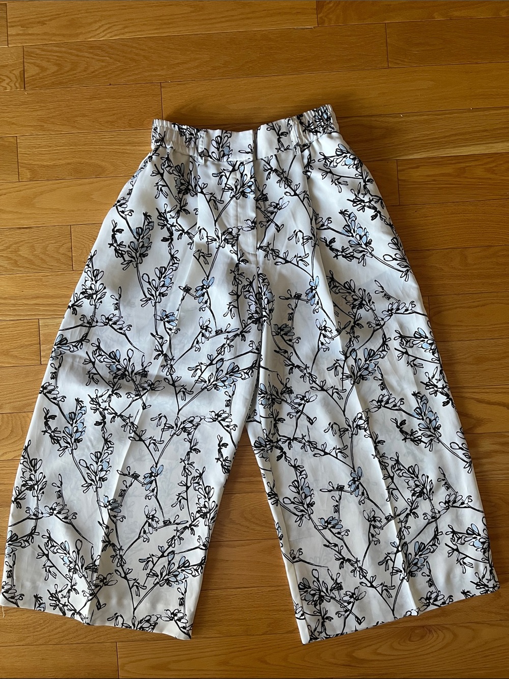 Women wide leg club Monaco pants size 2